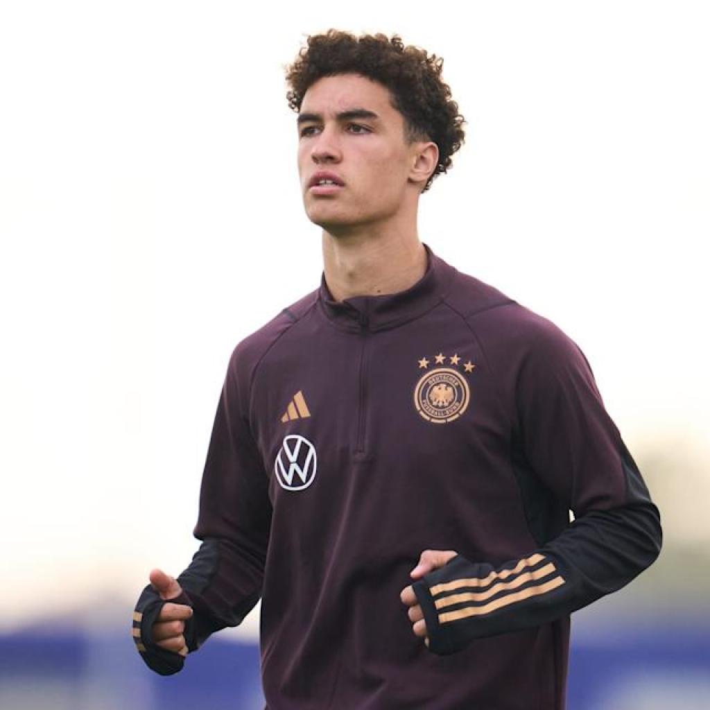 Barcelona embody 18-year-old prodigy in UEFA Champions League squad Barcelona embody 18-year-old prodigy in UEFA Champions League squad