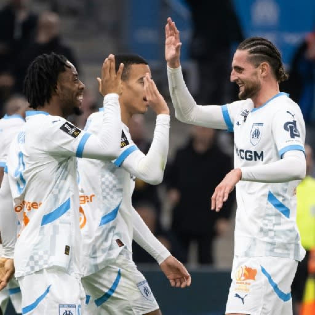 Marseille hit 5 to shut hole on PSG in Ligue 1 Marseille hit 5 to shut hole on PSG in Ligue 1