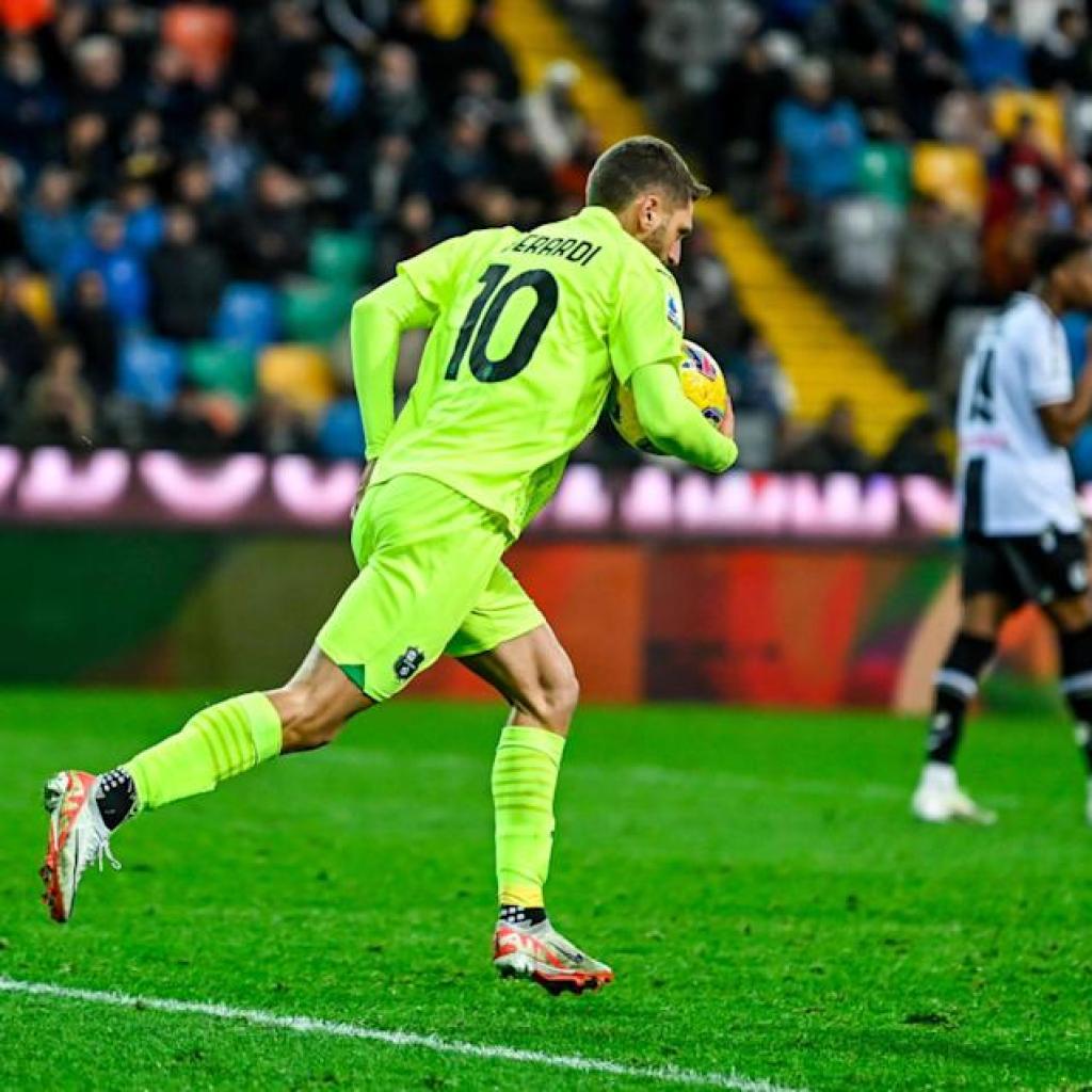 Sassuolo director able to ‘sit down’ and talk about Berardi January exit Sassuolo director able to ‘sit down’ and talk about Berardi January exit