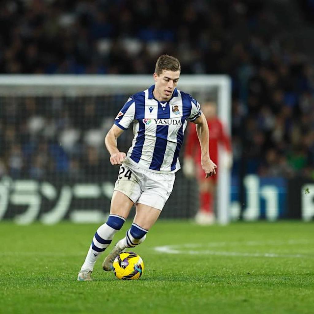 Report: Premier League Giants Eye La Liga Midfield Star Report: Premier League Giants Eye La Liga Midfield Star