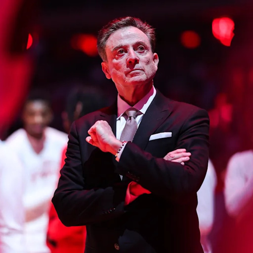 Yahoo Sports activities AM: Is Pitino the GOAT? Yahoo Sports activities AM: Is Pitino the GOAT?