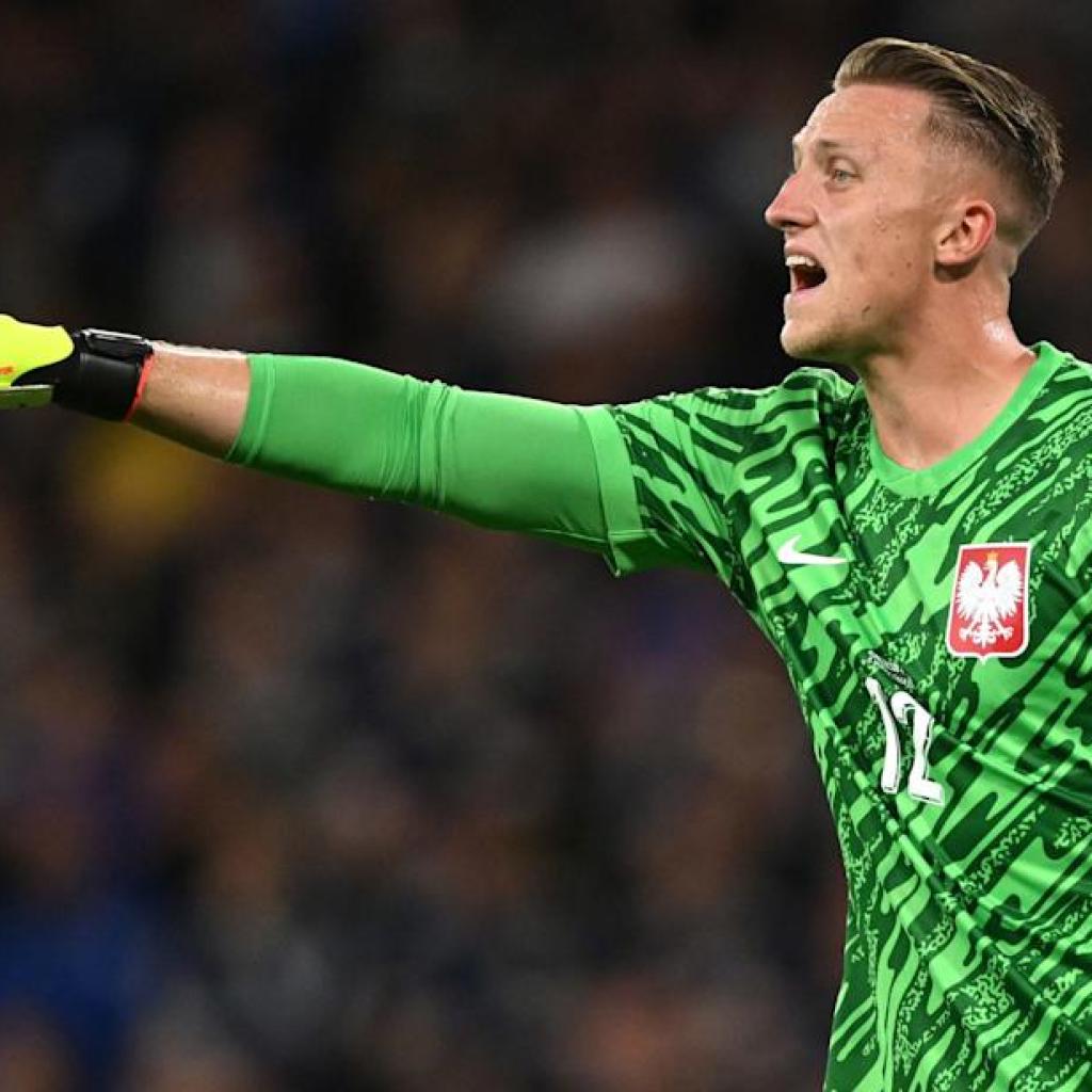 Ligue 1 goalkeeper breaks his silence on Barcelona hyperlinks – ‘Grain of reality in each hearsay’ Ligue 1 goalkeeper breaks his silence on Barcelona hyperlinks – ‘Grain of reality in each hearsay’