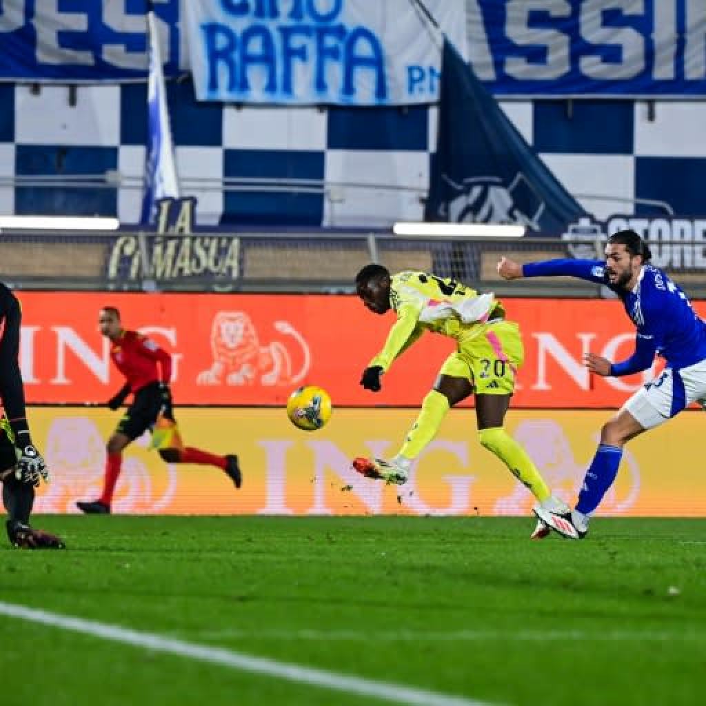 Kolo Muani double saves Juve at Como Kolo Muani double saves Juve at Como