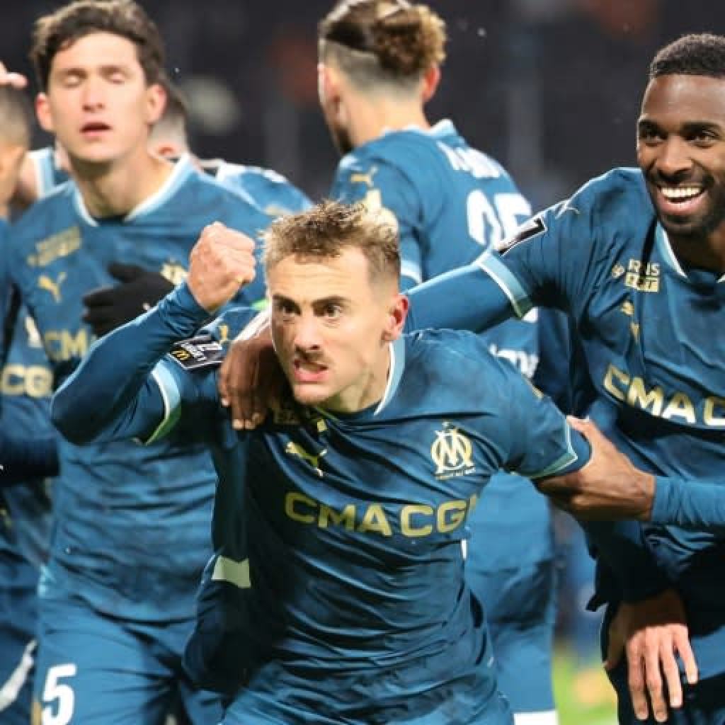 Marseille down Lens to remain in contact with Ligue 1 leaders, Lyon draw Marseille down Lens to remain in contact with Ligue 1 leaders, Lyon draw