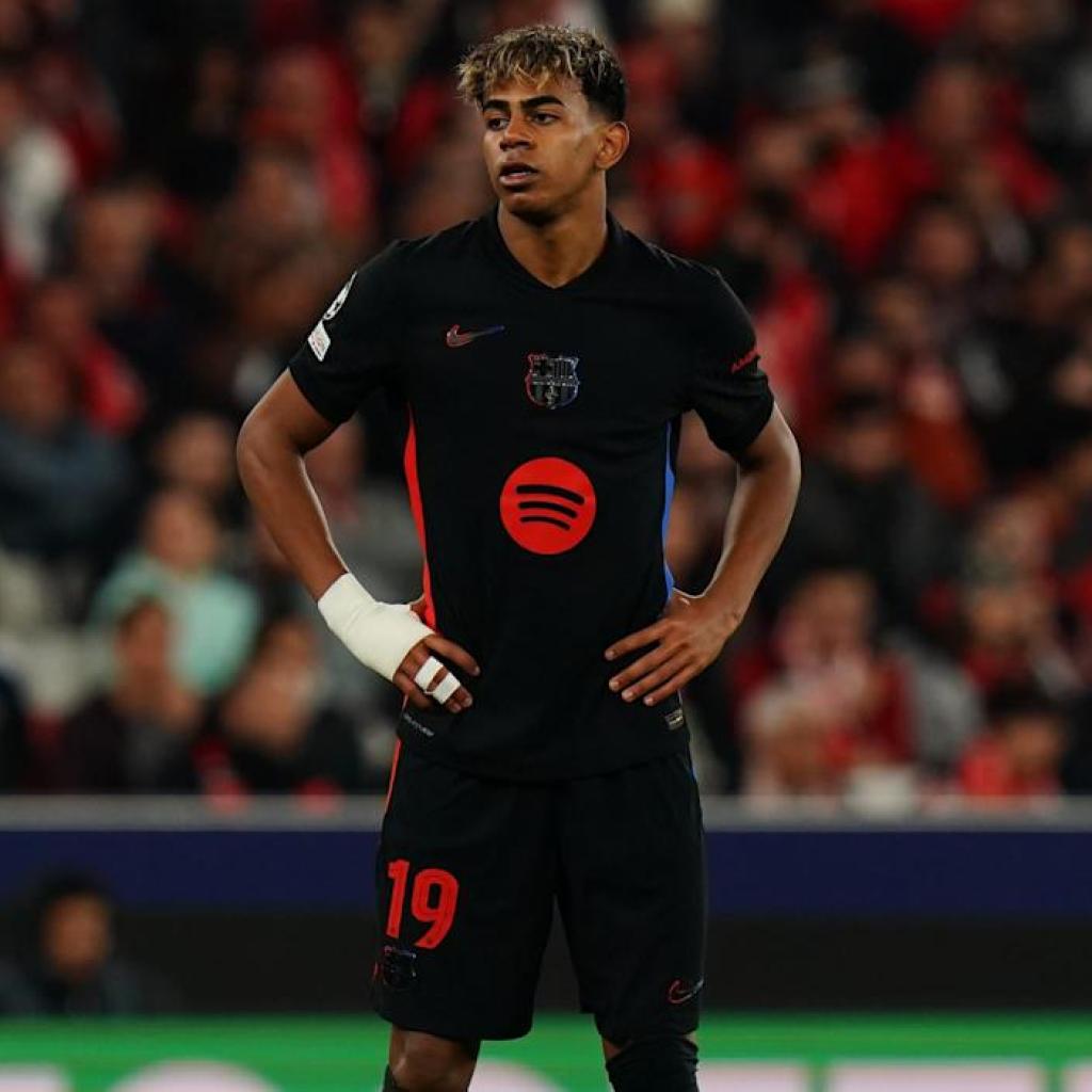 Report – How Flick dealt with Barcelona star’s frustration after substitution vs Benfica Report – How Flick dealt with Barcelona star’s frustration after substitution vs Benfica