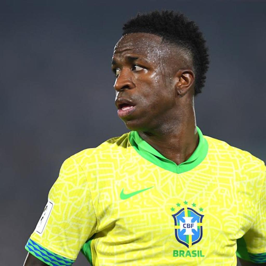 ‘Bye soccer/S**t is gonna go down’ – Premier League stars converse on Vinícius’ Ballon d’Or snub ‘Bye soccer/S**t is gonna go down’ – Premier League stars converse on Vinícius’ Ballon d’Or snub