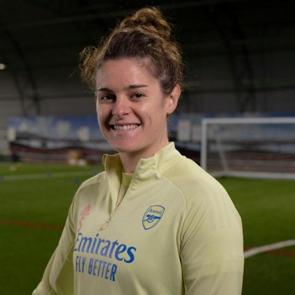 Jen Beattie: Coming to a display close to you – identical to her father and brother Jen Beattie: Coming to a display close to you – identical to her father and brother