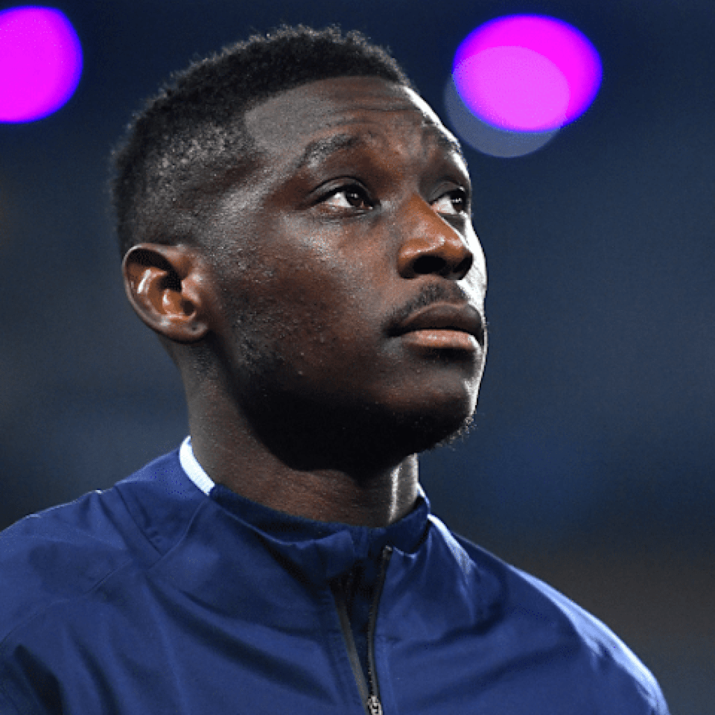 Premier League golf equipment alerted as PSG put duo up on the market Premier League golf equipment alerted as PSG put duo up on the market