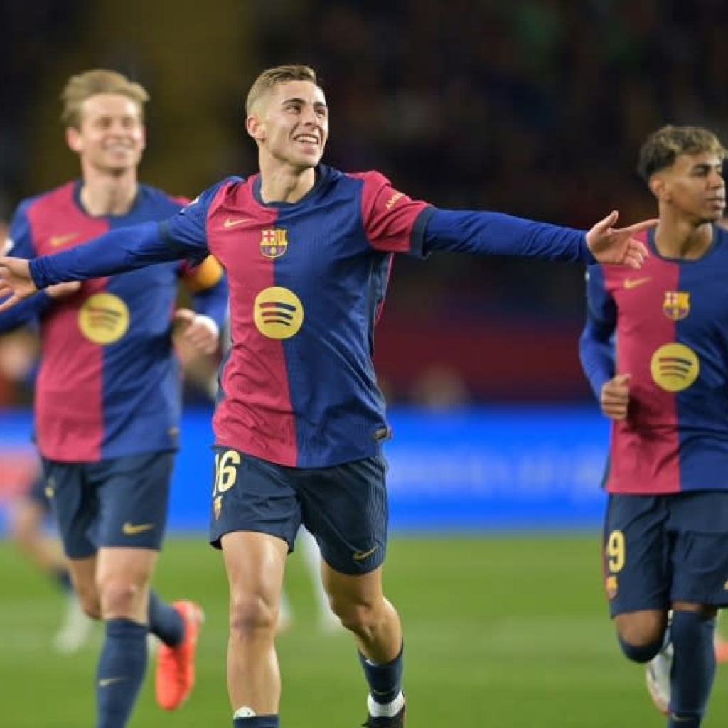 Barcelona hit seven previous Valencia to revive La Liga push Barcelona hit seven previous Valencia to revive La Liga push