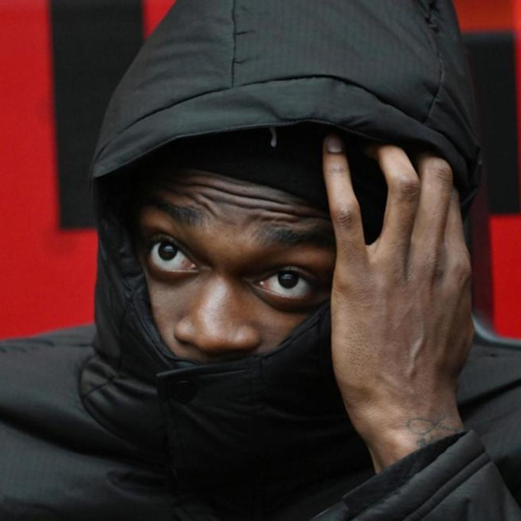 Rafael Leao limps off as Milan harm disaster intensifies Rafael Leao limps off as Milan harm disaster intensifies