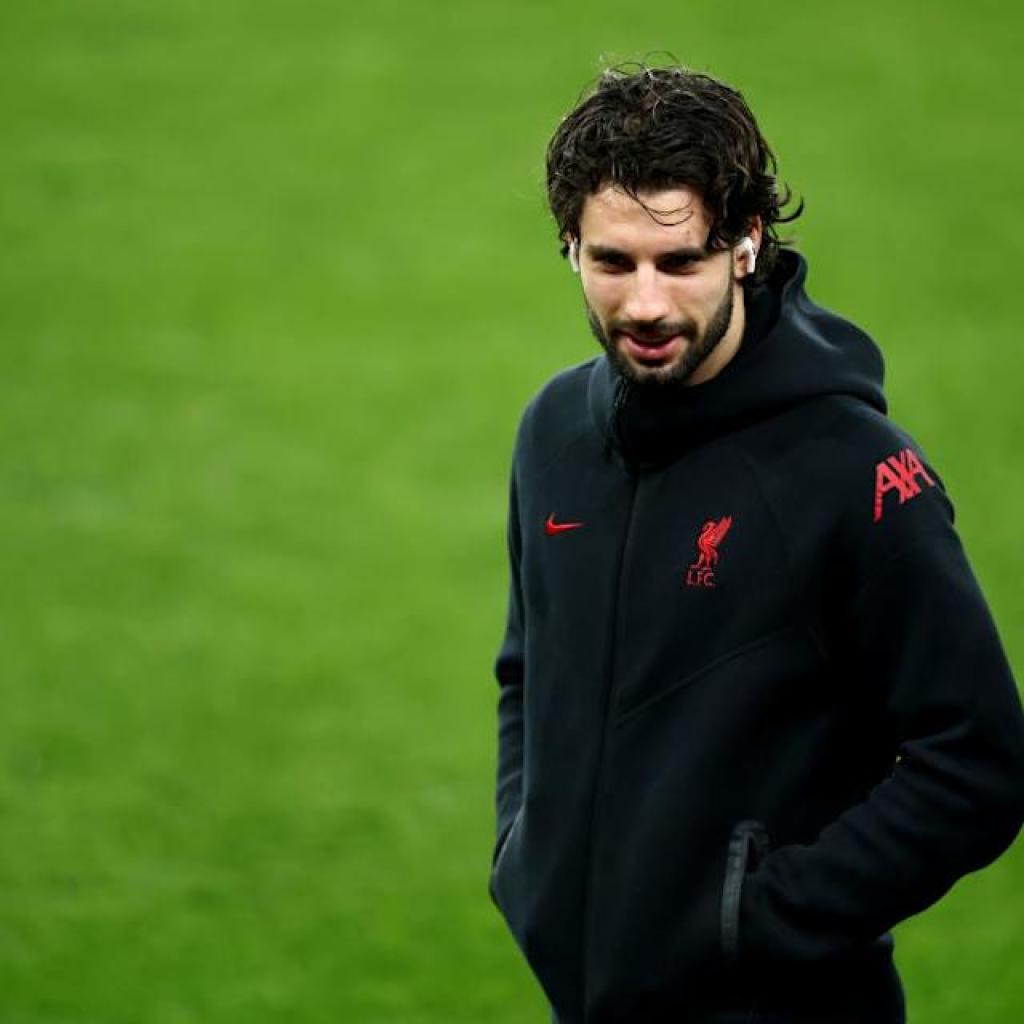 Aston Villa vs Liverpool LIVE: Premier League line-ups as Marcus Rashford begins big conflict in title race Aston Villa vs Liverpool LIVE: Premier League line-ups as Marcus Rashford begins big conflict in title race