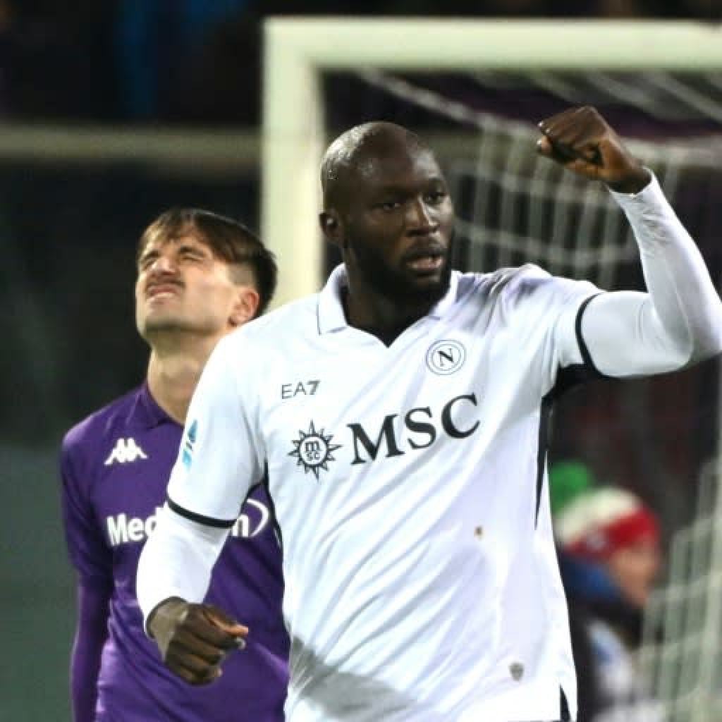 Napoli see off Fiorentina to high Serie A in rivals’ absence Napoli see off Fiorentina to high Serie A in rivals’ absence