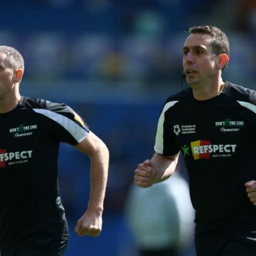 Ex-Premier League referee comes out as homosexual; surprising behaviour a results of hiding sexuality Ex-Premier League referee comes out as homosexual; surprising behaviour a results of hiding sexuality