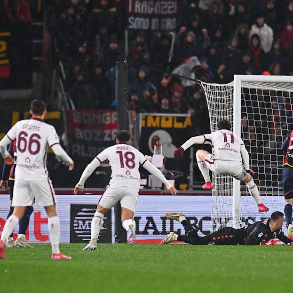 Video: Elmas nutmegs and chips goalkeeper in two touches for Torino wondergoal Video: Elmas nutmegs and chips goalkeeper in two touches for Torino wondergoal