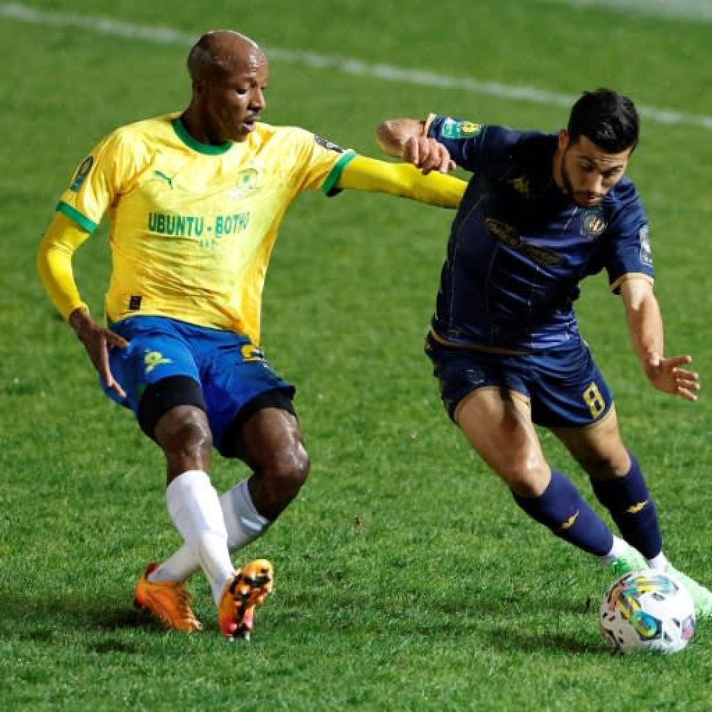 Mamelodi Sundowns end with 9 males in loss at Raja Casablanca Mamelodi Sundowns end with 9 males in loss at Raja Casablanca