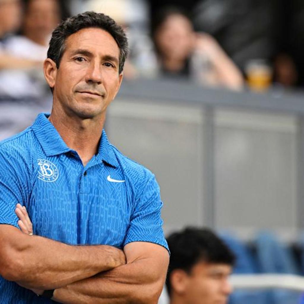 NWSL investigating Bay FC coach Albertin Montoya amid accusations of ‘poisonous’ tradition towards gamers NWSL investigating Bay FC coach Albertin Montoya amid accusations of ‘poisonous’ tradition towards gamers