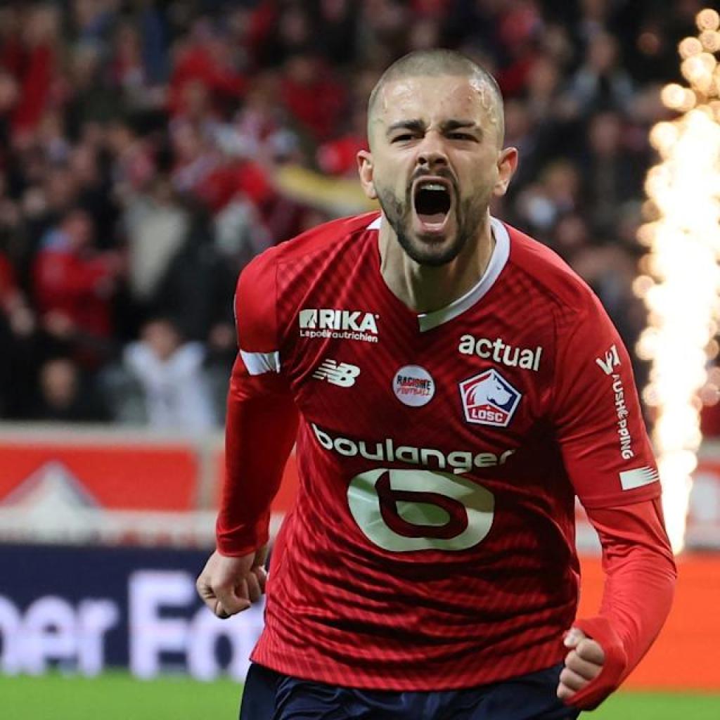 Napoli look to Zhegrova if Kvaratskhelia is offered Napoli look to Zhegrova if Kvaratskhelia is offered