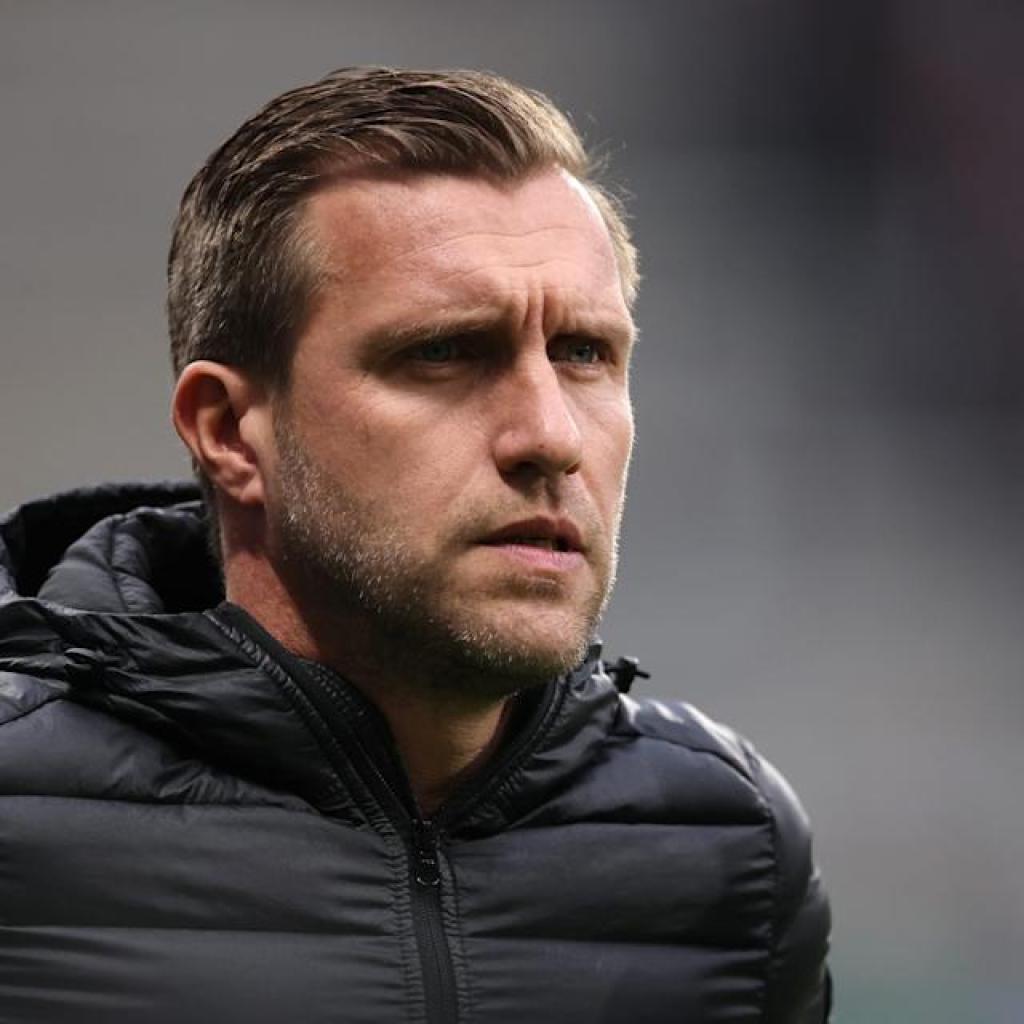 Eintracht Frankfurt’s Markus Krösche on rejecting strikes to the Premier League:” …when a coach has the facility to resolve every part, these choices are sometimes geared in the direction of sporting success within the quick time period” Eintracht Frankfurt’s Markus Krösche on rejecting strikes to the Premier League:” …when a coach has the facility to resolve every part, these choices are sometimes geared in the direction of sporting success within the quick time period”