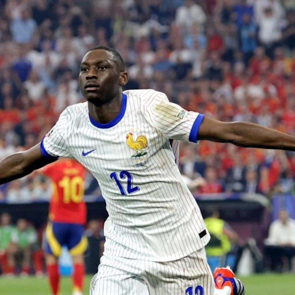 Kolo Muani will play in Juventus-Milan if switch goes by, Motta confirms Kolo Muani will play in Juventus-Milan if switch goes by, Motta confirms