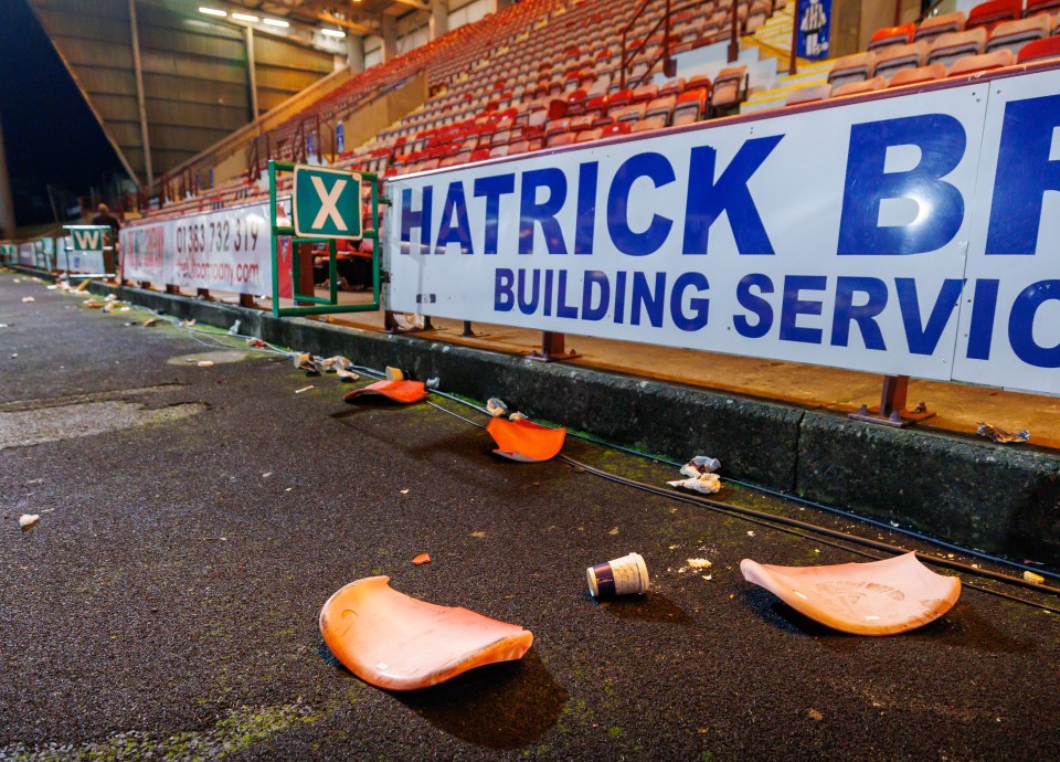 Dunfermline v Falkirk descends into chaos as seats damaged and fans arrested Dunfermline v Falkirk descends into chaos as seats damaged and fans arrested