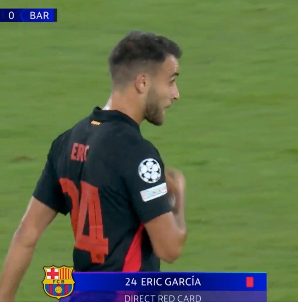 Watch bizarre optical illusion as star sent off… and commentator has no idea how Watch bizarre optical illusion as star sent off… and commentator has no idea how