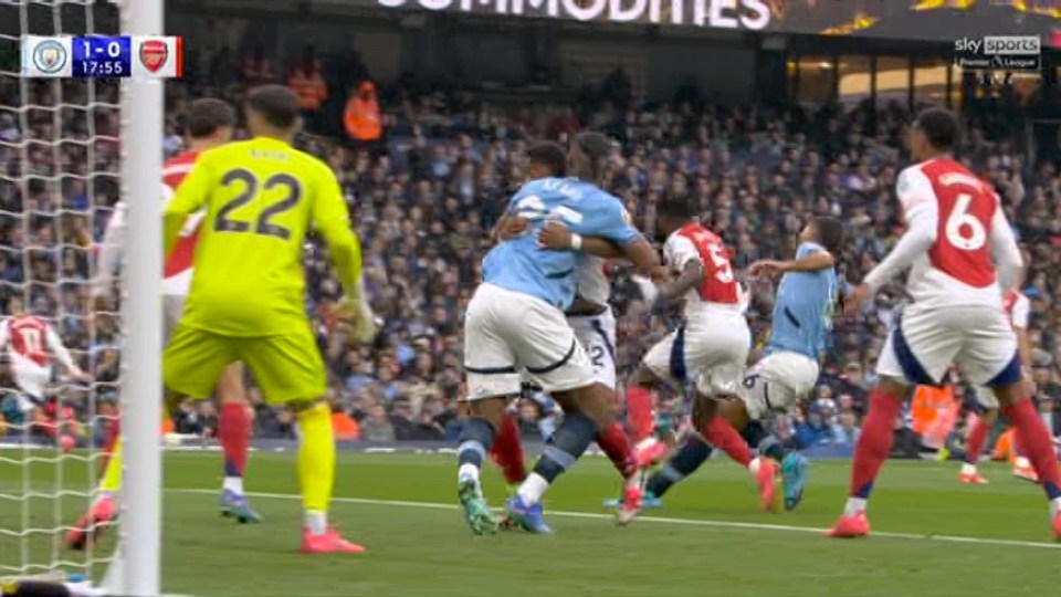 Huge Man City blow as Rodri forced off in Arsenal clash Huge Man City blow as Rodri forced off in Arsenal clash