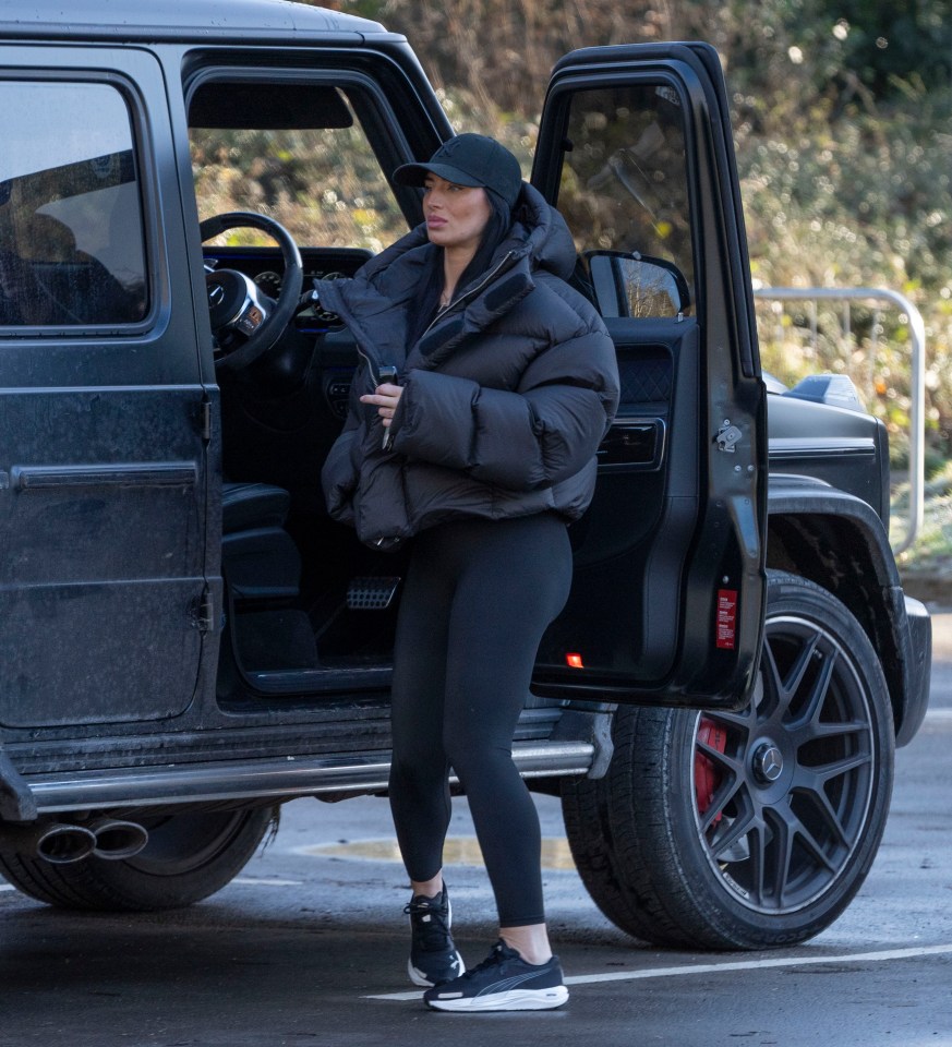 Kyle Walker's furious wife 'demands half of his fortune' to save their marriage Kyle Walker's furious wife 'demands half of his fortune' to save their marriage