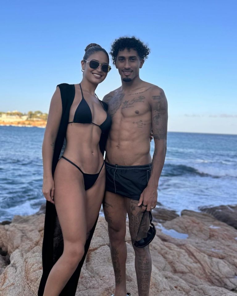 Ex-Prem star shares beach pic with stunning wife before SAVAGING internet troll Ex-Prem star shares beach pic with stunning wife before SAVAGING internet troll