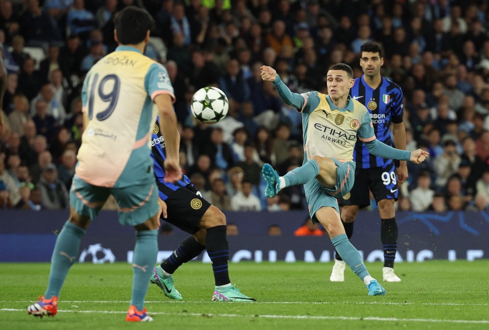 Bore draw as Man City fail to put on show in money-spinning Champions League Bore draw as Man City fail to put on show in money-spinning Champions League