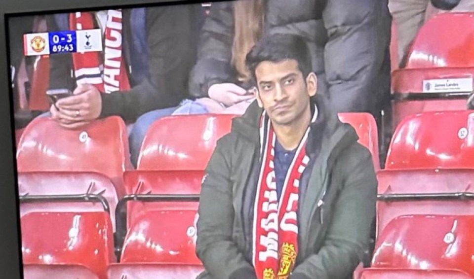 Sad pictures sum up Man Utd fans' feelings after embarrassing 3-0 thrashing Sad pictures sum up Man Utd fans' feelings after embarrassing 3-0 thrashing
