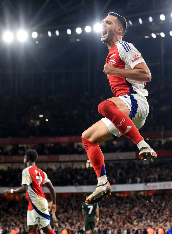 Saka brushes injury fears aside with sublime showing but Trossard has quiet game Saka brushes injury fears aside with sublime showing but Trossard has quiet game