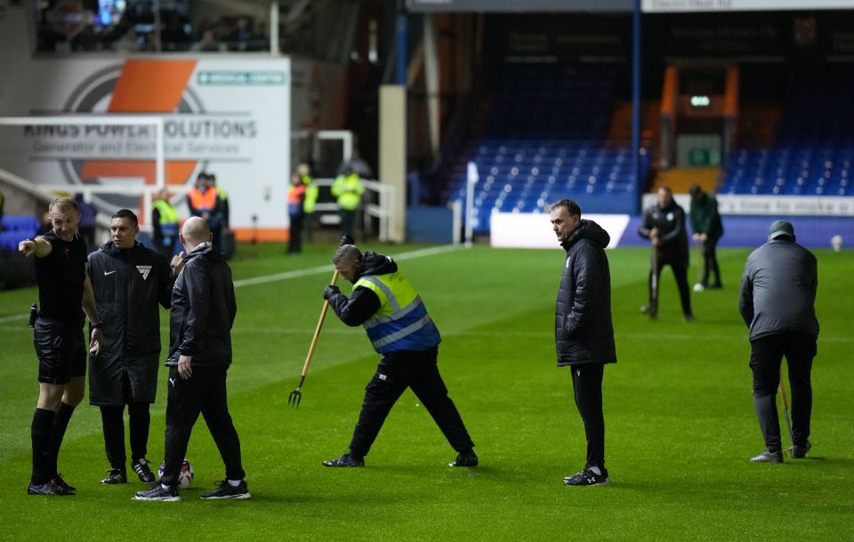 EFL Trophy tie delayed 38 mins due to rain with stars forced into second warm up EFL Trophy tie delayed 38 mins due to rain with stars forced into second warm up