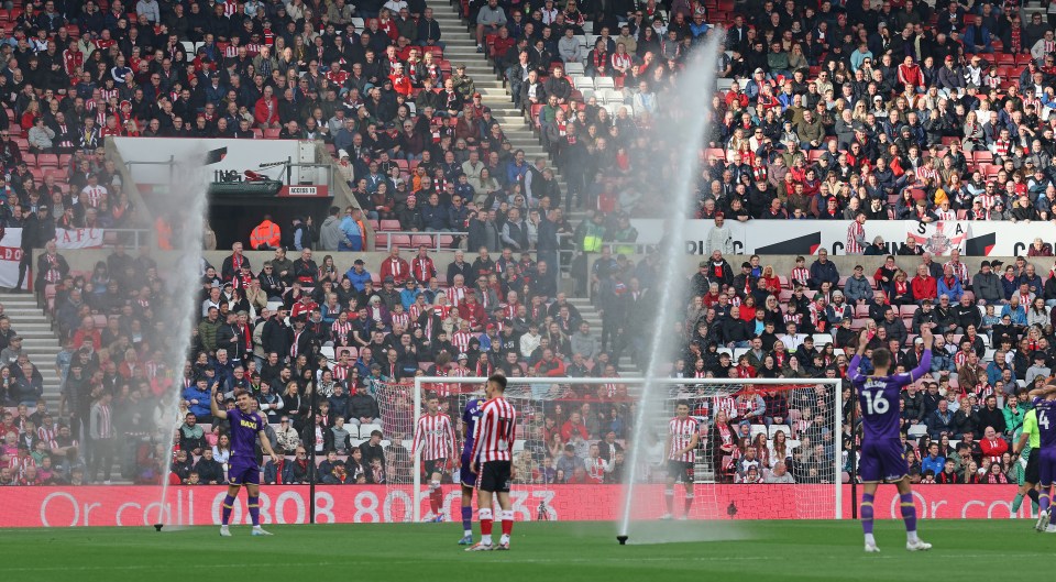 Championship stars get early shower as sprinklers turned on mid-match Championship stars get early shower as sprinklers turned on mid-match