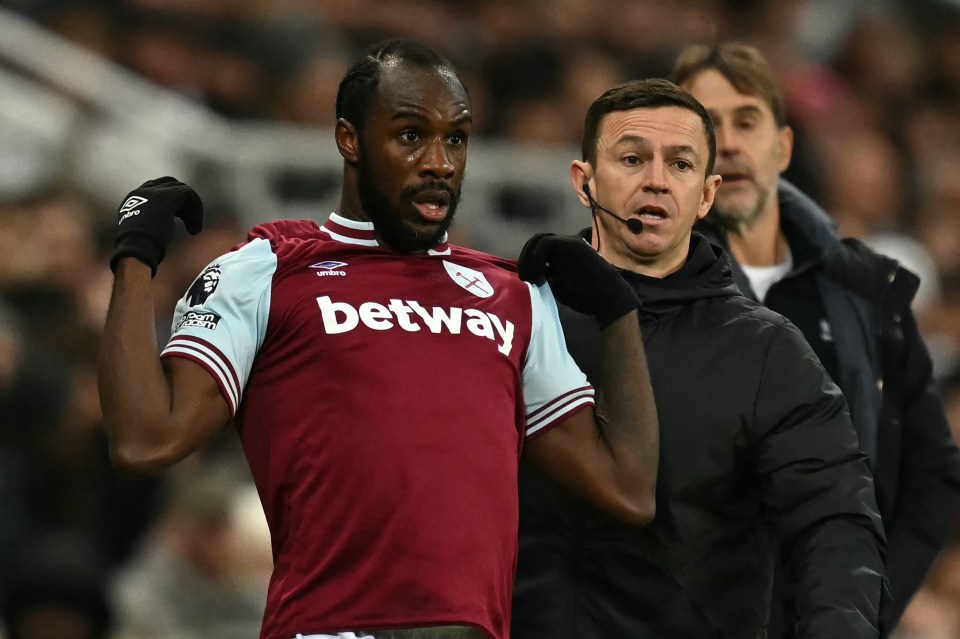 Michail Antonio suffers wardrobe malfunction as special kit request backfires Michail Antonio suffers wardrobe malfunction as special kit request backfires