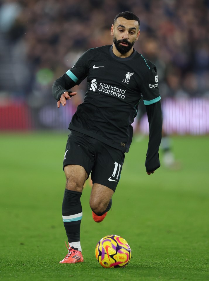 'We're far away from that,' says Salah as he sends Liverpool contract warning 'We're far away from that,' says Salah as he sends Liverpool contract warning