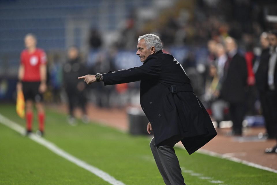 Mourinho confirms he has undergone surgery but won't miss a Fenerbahce training Mourinho confirms he has undergone surgery but won't miss a Fenerbahce training