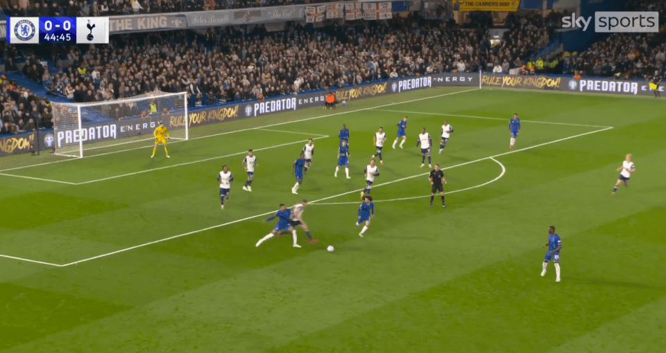 Chelsea and Tottenham descends into chaos as Romero sparks mass brawl Chelsea and Tottenham descends into chaos as Romero sparks mass brawl