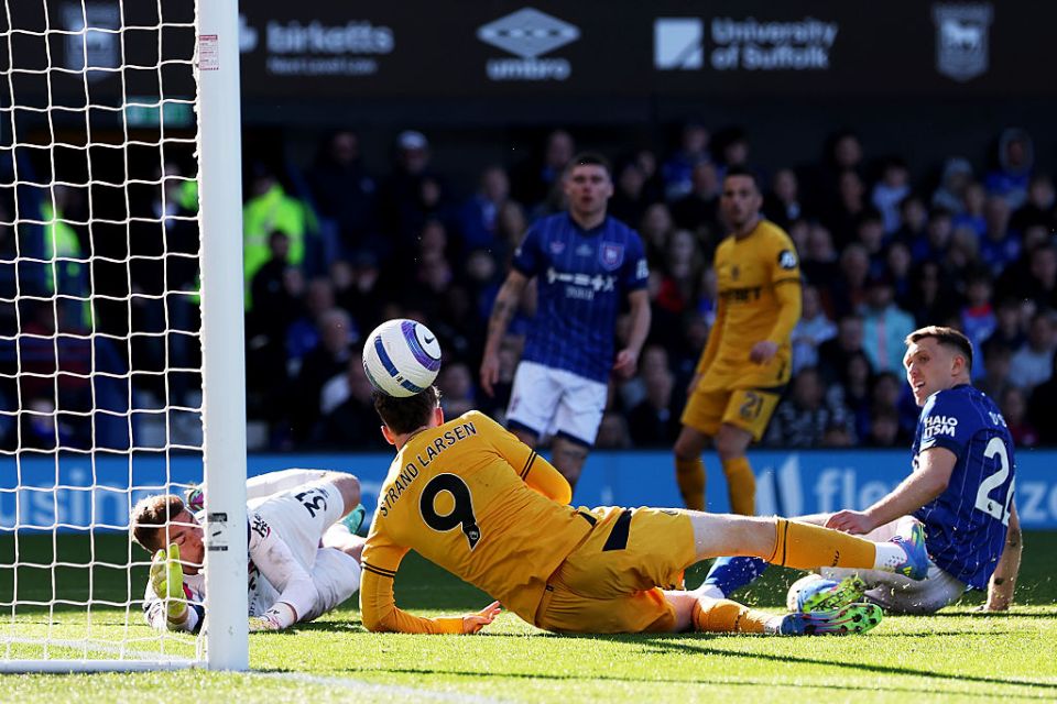 Premier League LIVE SCORES: All goals and updates from around the grounds Premier League LIVE SCORES: All goals and updates from around the grounds