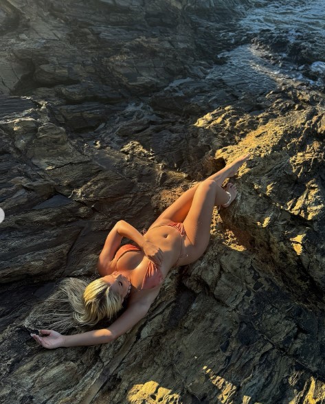Glam footballer Madelene Wright sends fans wild in bikini and sprawls on rocks Glam footballer Madelene Wright sends fans wild in bikini and sprawls on rocks