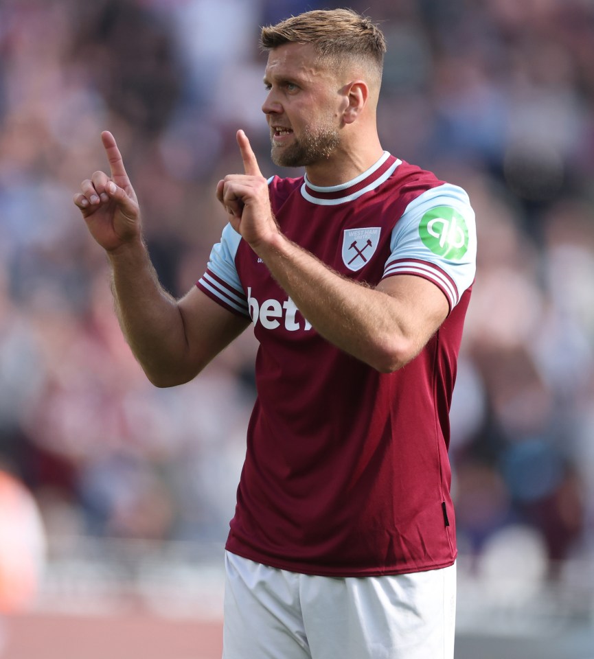 West Ham star Fullkrug launches rant at team-mates for 'not playing football' West Ham star Fullkrug launches rant at team-mates for 'not playing football'