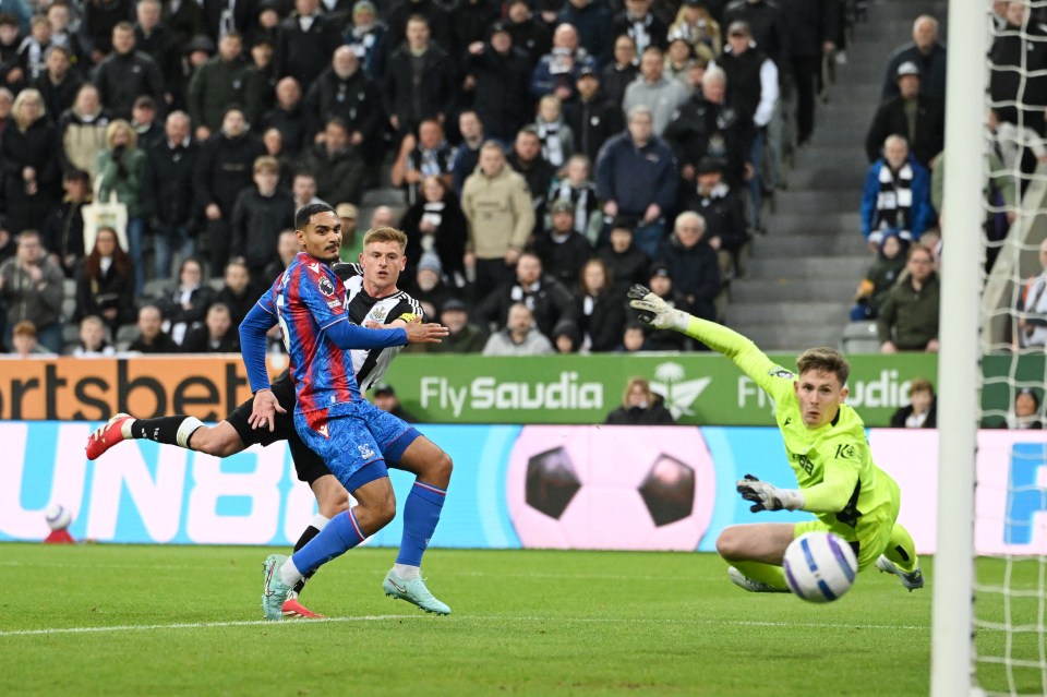 Newcastle 5 Palace 0: Magpies go third as brilliant win does ill boss Howe proud Newcastle 5 Palace 0: Magpies go third as brilliant win does ill boss Howe proud