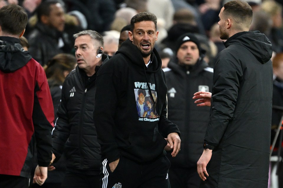 Jason Tindall opens up on Wham! jumper that wound up Emery after 20-man brawl Jason Tindall opens up on Wham! jumper that wound up Emery after 20-man brawl