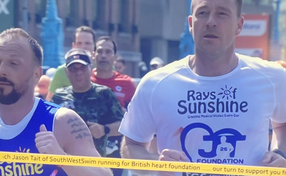 John Terry suffers injury halfway through London Marathon and spotted limpin John Terry suffers injury halfway through London Marathon and spotted limpin