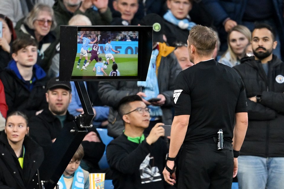Man City crowd fume after watching VAR replay of penalty as Guardiola loses it Man City crowd fume after watching VAR replay of penalty as Guardiola loses it