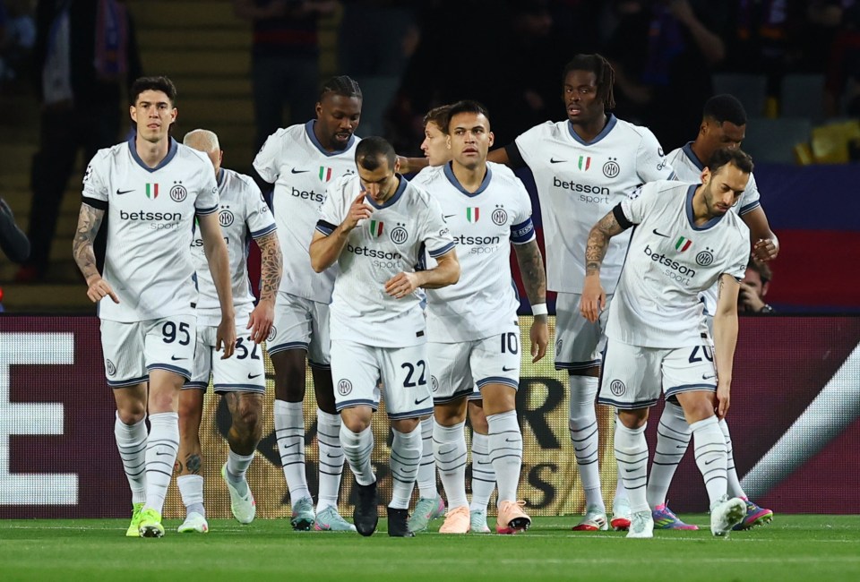 Barcelona 3 Inter Milan 3: Fans go wild for 'game of the season' in semi-final Barcelona 3 Inter Milan 3: Fans go wild for 'game of the season' in semi-final