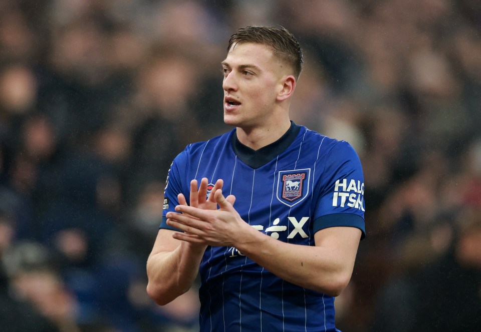 Man Utd ‘in talks to sign Ipswich star Liam Delap but face five-way fight' Man Utd ‘in talks to sign Ipswich star Liam Delap but face five-way fight'