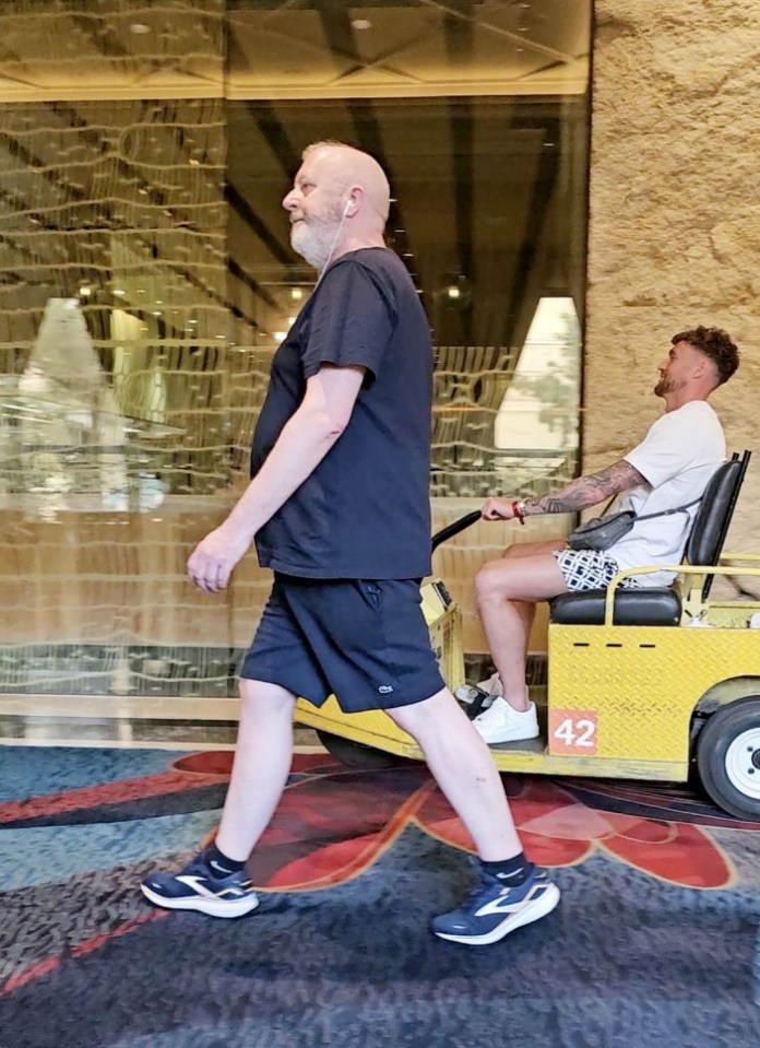 Wrexham stars party in Vegas and hijack cart after Hollywood owners splash £500k Wrexham stars party in Vegas and hijack cart after Hollywood owners splash £500k