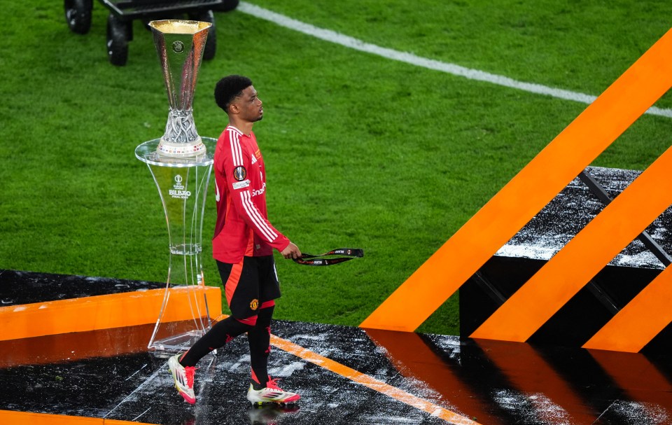 Amad Diallo issues grovelling apology to Man Utd fans after Europa League final Amad Diallo issues grovelling apology to Man Utd fans after Europa League final