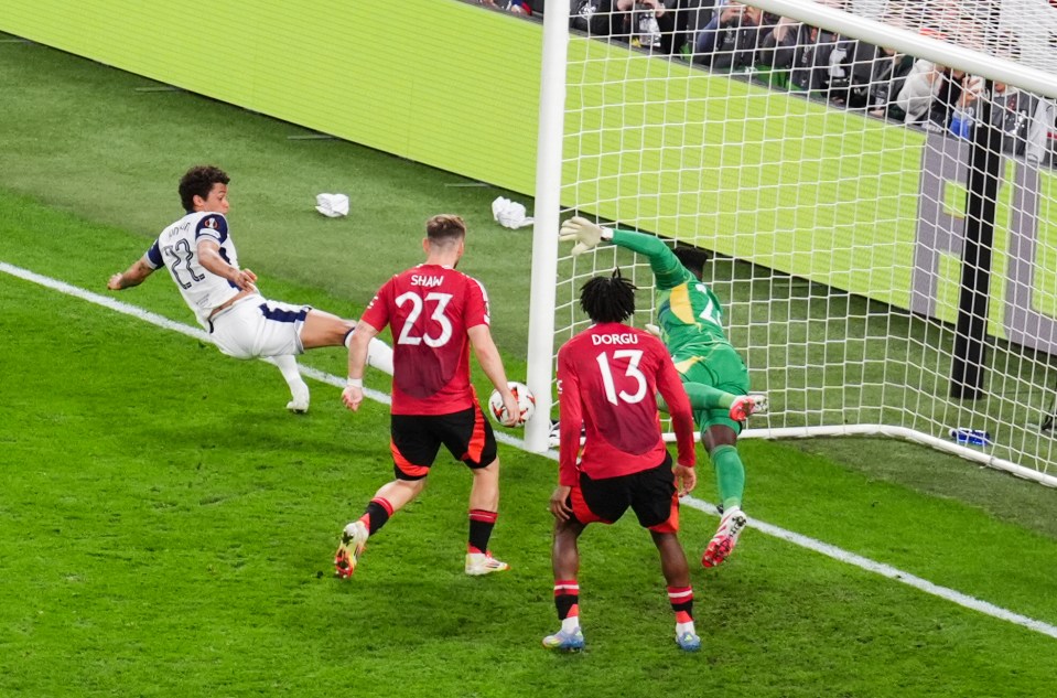 Tottenham 1 Man Utd 0: Spurs win Europa League and end 17-year trophy drought Tottenham 1 Man Utd 0: Spurs win Europa League and end 17-year trophy drought
