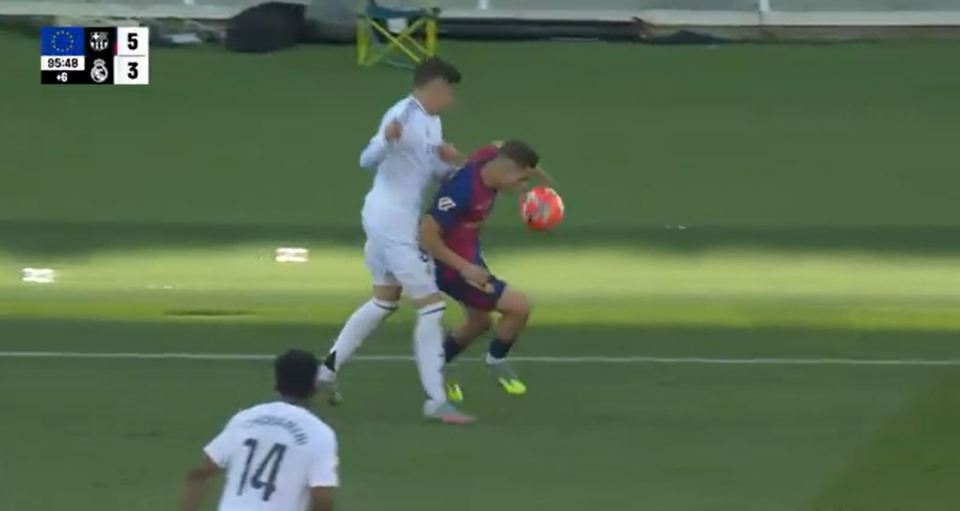 VAR audio 'picks up suspicious "thank goodness" after Barcelona goal ruled out' VAR audio 'picks up suspicious "thank goodness" after Barcelona goal ruled out'